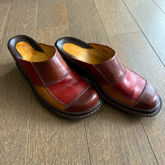 Clarks clogs size 6 - Picture 1 of 4